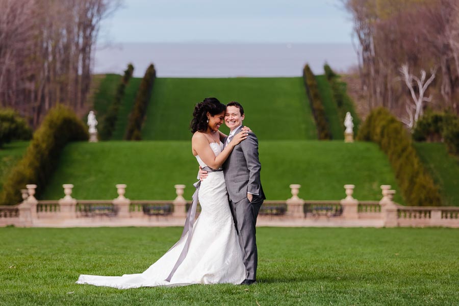 Crane estate wedding rolling hills.